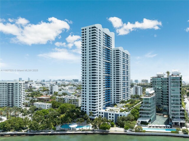 1330 W Ave Unit 902, Miami Beach, FL 33139 - view of property featuring a view of city