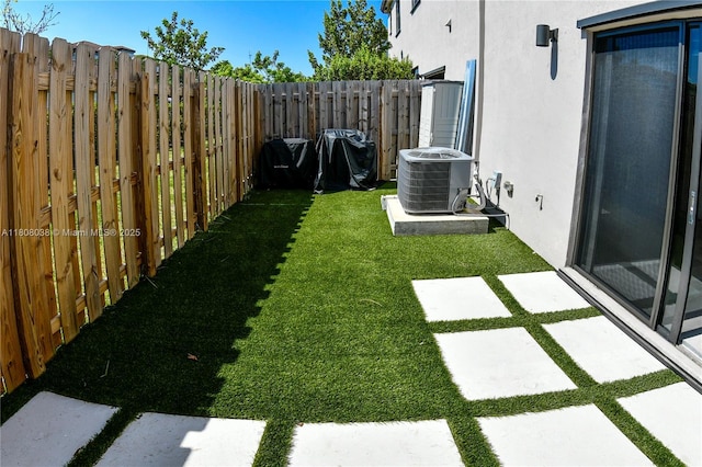 21068 NE 8th Ave, Miami, FL 33179 - view of yard with cooling unit