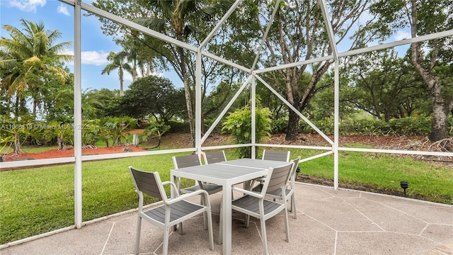 3945 Heron Ridge Ln, Weston, FL 33331 - sunroom with outdoor dining area and view of scattered trees