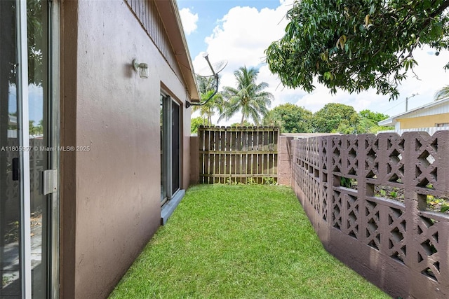 4960 NW 11th Ct, Lauderhill, FL 33313 - view of yard