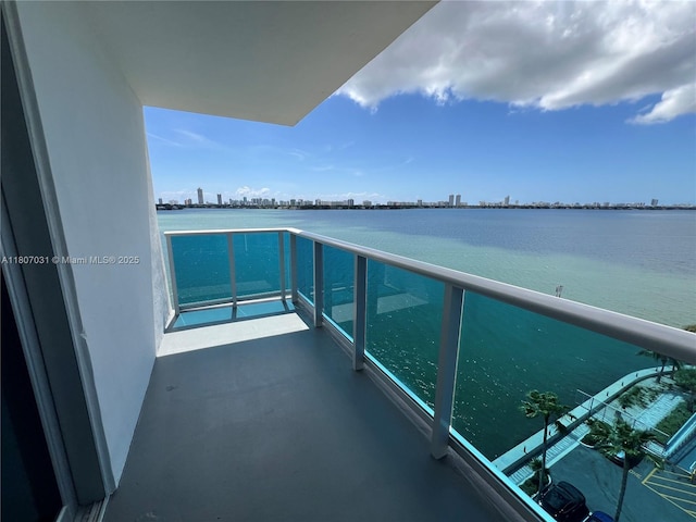 7501 E Treasure Dr Unit 9D, North Bay Village, FL 33141 - balcony featuring a water view and a city view