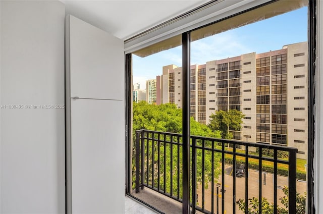 16919 N Bay Rd Unit 521, Sunny Isles Beach, FL 33160 - view of balcony