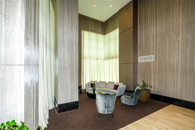 950 Brickell Bay Dr Unit 4007, Miami, FL 33131 - common area featuring wallpapered walls