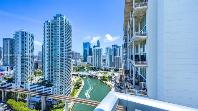 185 SW 7th St Unit 2911, Miami, FL 33130 - skyline view with a nearby body of water and a notable bridge