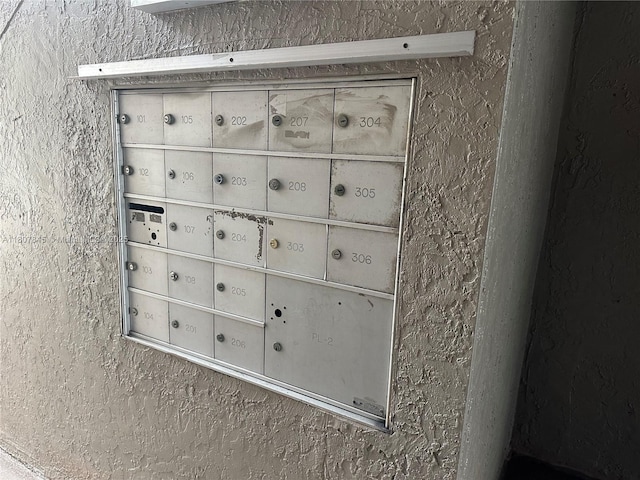5031 Wiles Rd Unit 304, Coconut Creek, FL 33073 - detailed view of mail area