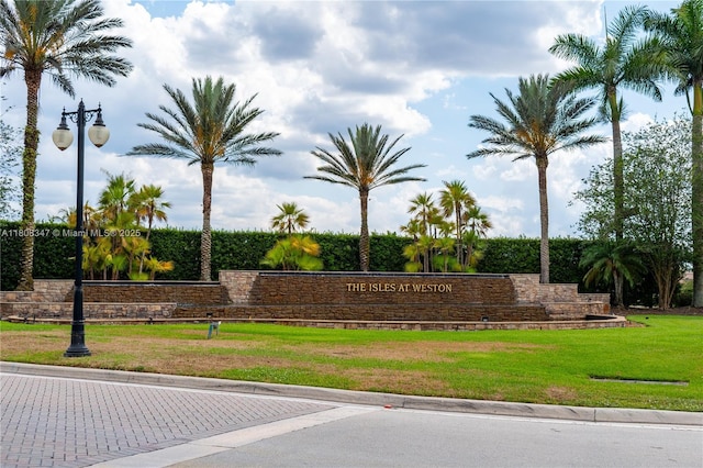 4149 E Gardenia Ave, Weston, FL 33332 - community sign with a yard