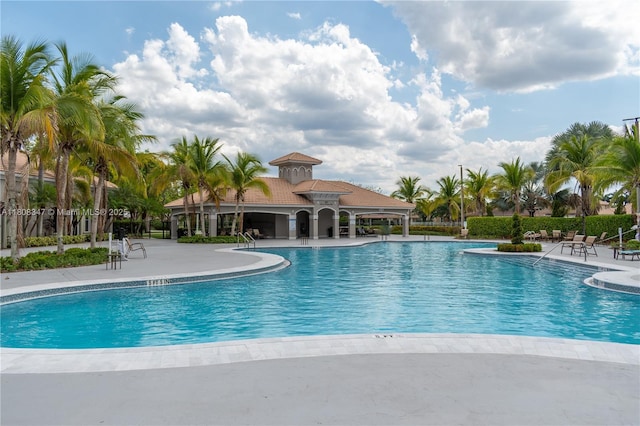 4149 E Gardenia Ave, Weston, FL 33332 - community pool with a patio
