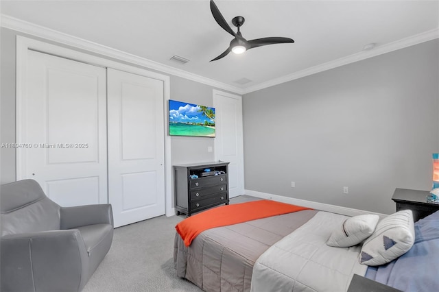 8575 Baypoint Cir, Parkland, FL 33076 - bedroom featuring ornamental molding, a closet, light carpet, baseboards, and a ceiling fan