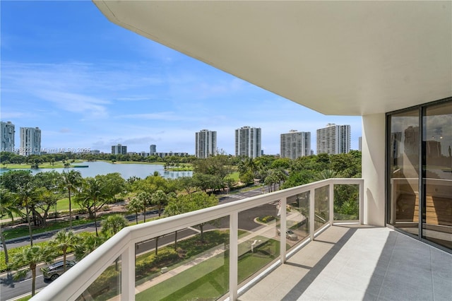 20185 E Country Club Dr Unit 505, Aventura, FL 33180 - balcony featuring a water view and a view of skyline