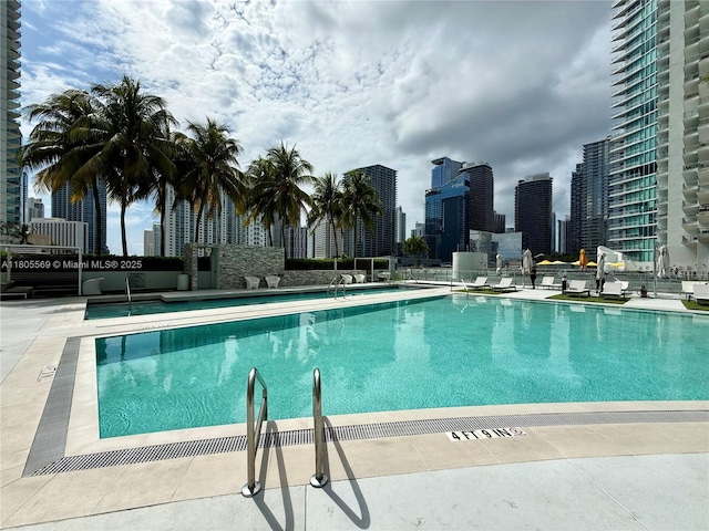 90 SW 3rd St Unit 1208, Miami, FL 33130 - community pool with a view of skyline