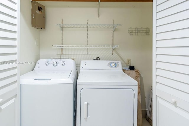 17359 NW 66th Ct, Hialeah, FL 33015 - laundry area with washer and clothes dryer