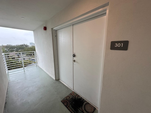 19380 NE 26th Ave Unit 301, Miami, FL 33180 - entrance to property with a balcony