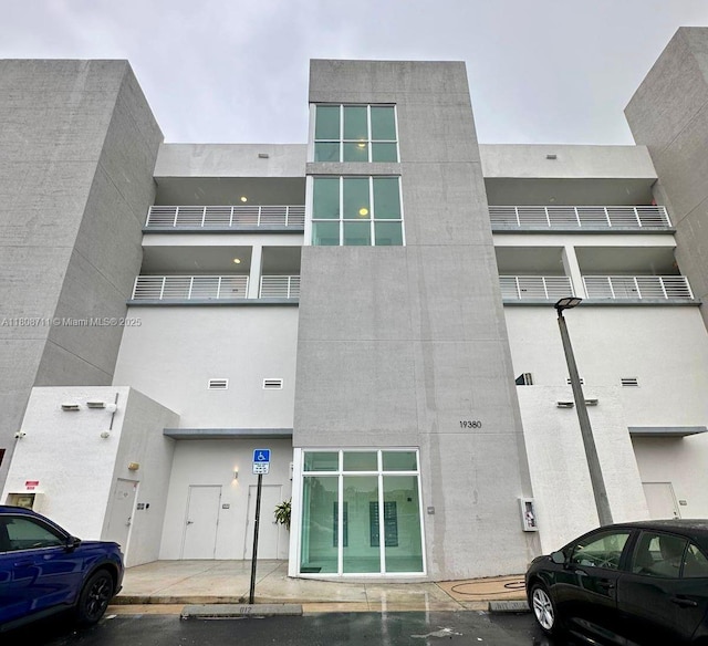 19380 NE 26th Ave Unit 301, Miami, FL 33180 - view of building exterior