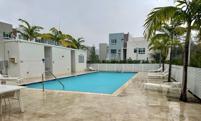 19380 NE 26th Ave Unit 305, Miami, FL 33180 - community pool with a patio area