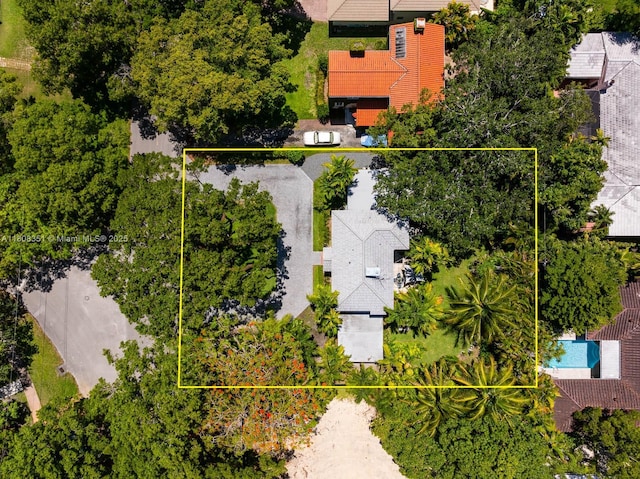 3245 Riviera Dr, Coral Gables, FL 33134 - aerial view of property and surrounding area with property boundaries highlighted