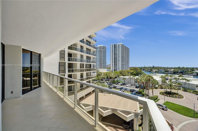 20281 E Country Club Dr Unit 412, Aventura, FL 33180 - photo 28