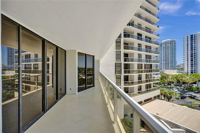 20281 E Country Club Dr Unit 412, Aventura, FL 33180 - photo 29