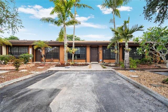 10760 Hickory Ave, Pembroke Pines, FL 33026 - view of front of property