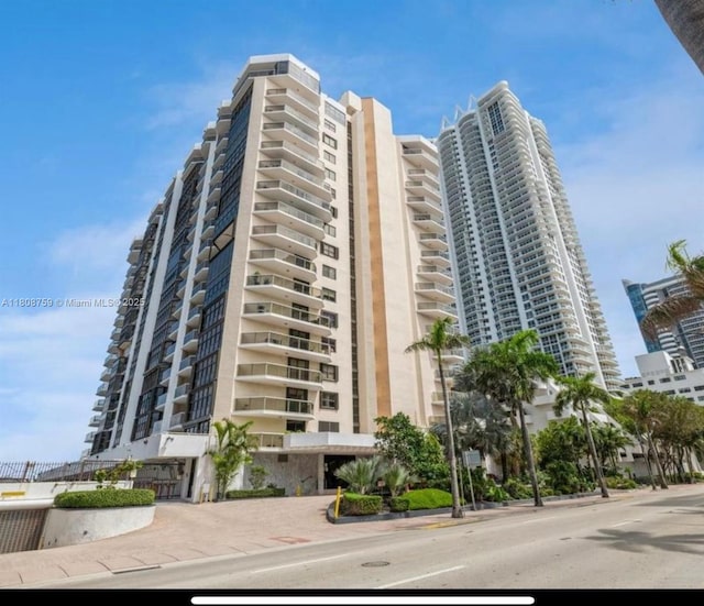 6423 Collins Ave Unit 1001, Miami Beach, FL 33141 - view of building exterior