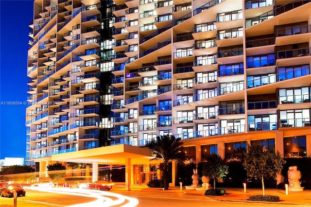 2201 Collins Ave Unit 1511, Miami Beach, FL 33139 - view of apartment building / complex