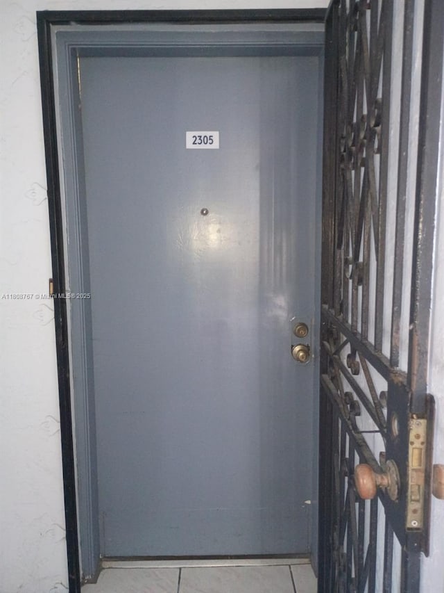 1800 SW 25th St Unit 2305, Miami, FL 33133 - view of entrance to property