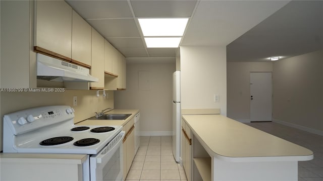 9300 W Flagler St Unit 112D, Miami, FL 33174 - kitchen with white appliances, under cabinet range hood, a sink, a peninsula, and light tile patterned floors