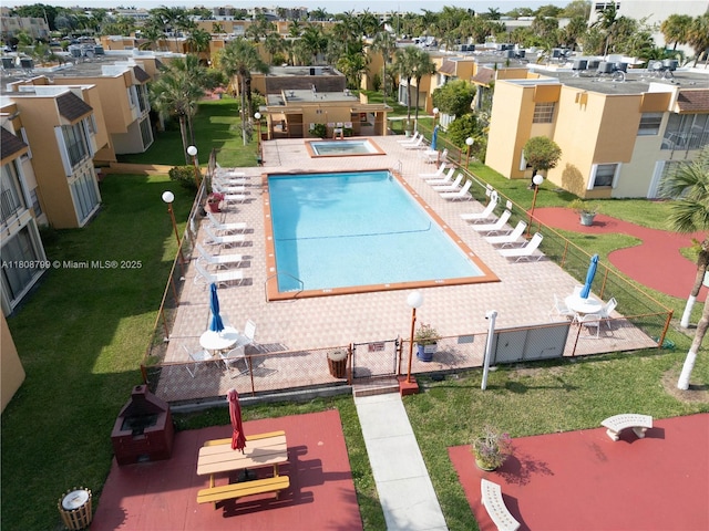 9300 W Flagler St Unit 112D, Miami, FL 33174 - community pool featuring a residential view