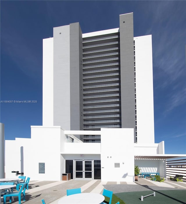 16385 Biscayne Blvd Unit 3217, North Miami Beach, FL 33160 - view of building exterior
