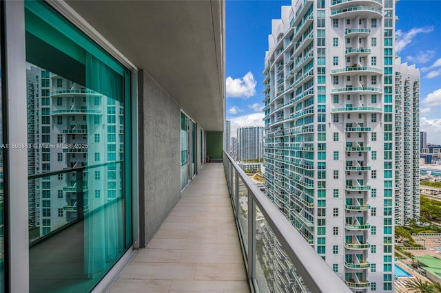 55 SE 6th St Unit 2803, Miami, FL 33131 - balcony featuring a view of city