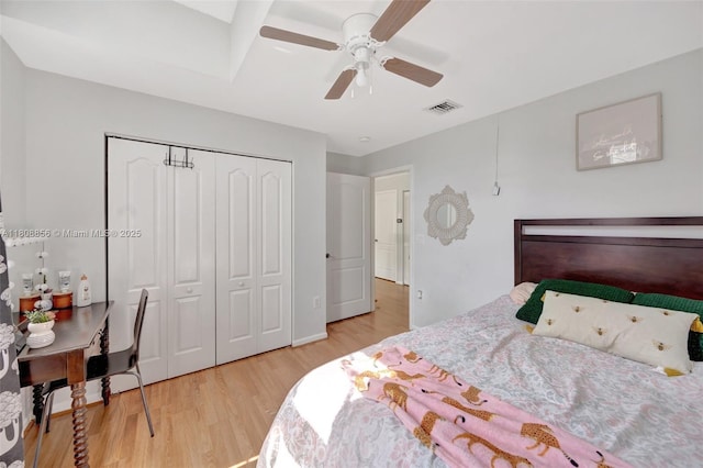 21519 SW 90th Ave, Cutler Bay, FL 33189 - bedroom with light wood-style flooring, a closet, and ceiling fan