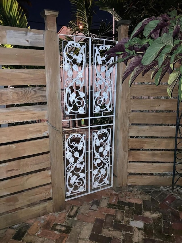 444 SW 26th Rd, Miami, FL 33129 - view of gate