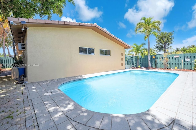 1520 N 25th Ave, Hollywood, FL 33020 - view of swimming pool with a patio area