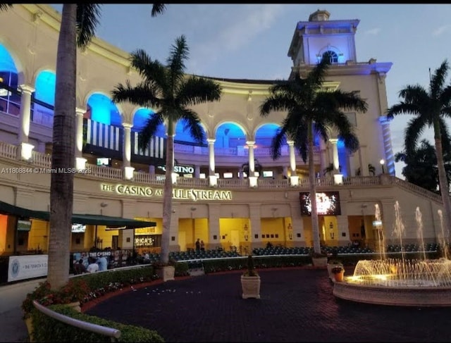 1520 N 25th Ave, Hollywood, FL 33020 - view of property at night