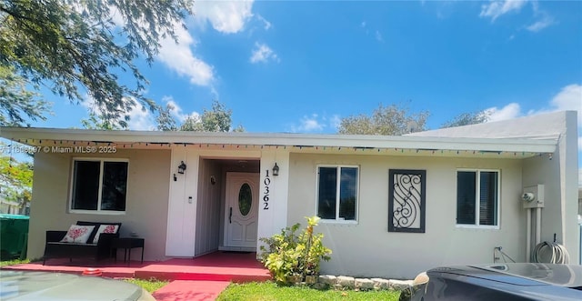 10362 SW 208th Ln, Cutler Bay, FL 33189 - view of front facade featuring stucco siding