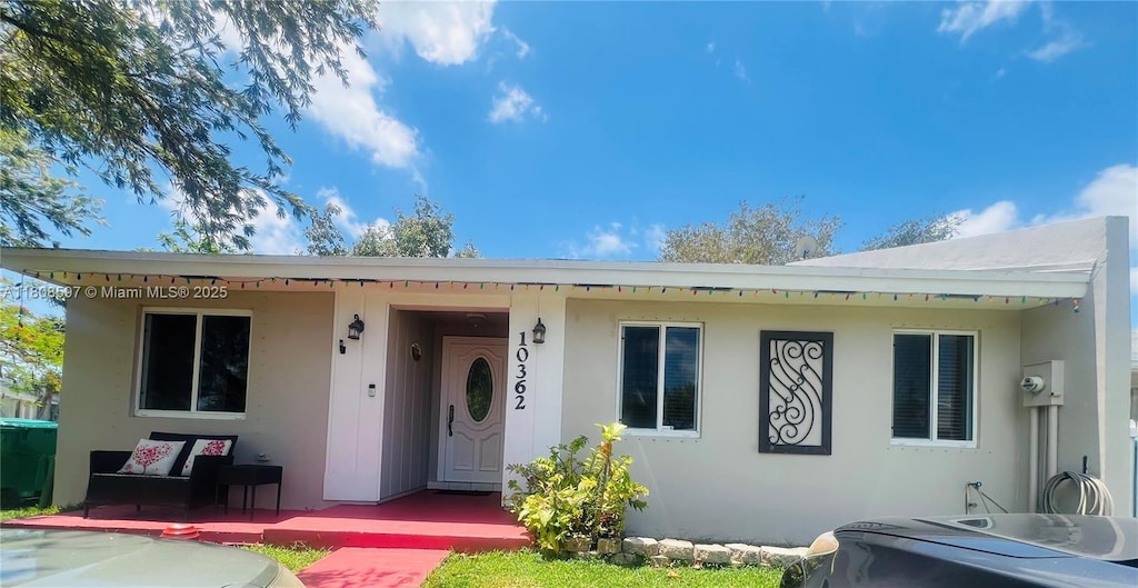10362 SW 208th Ln, Cutler Bay, FL 33189 - view of front facade featuring stucco siding