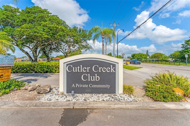 10362 SW 208th Ln, Cutler Bay, FL 33189 - view of community sign