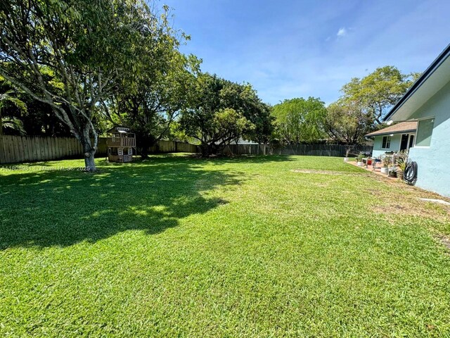 14870 SW 152nd Ct, Miami, FL 33196 - view of yard