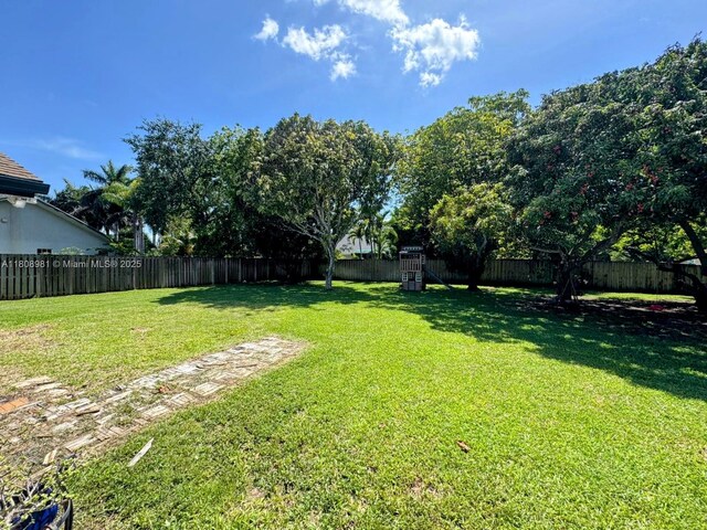 14870 SW 152nd Ct, Miami, FL 33196 - view of yard