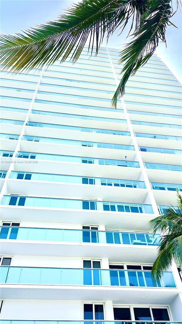 100 Bayview Dr Unit 1919, Sunny Isles Beach, FL 33160 - view of building exterior