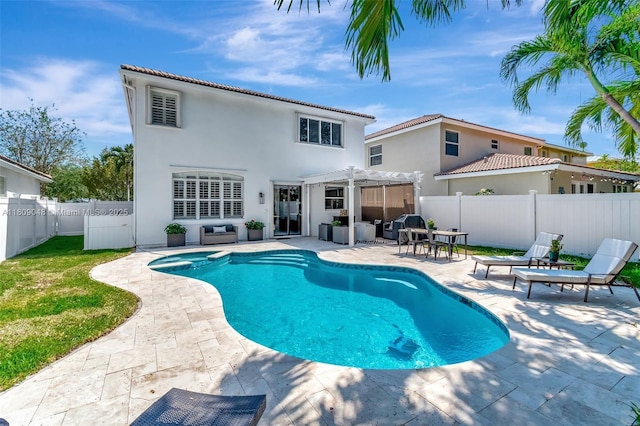 4231 N Magnolia Cir, Delray Beach, FL 33445 - view of pool featuring a patio, a fenced backyard, a pergola, and a pool with connected hot tub