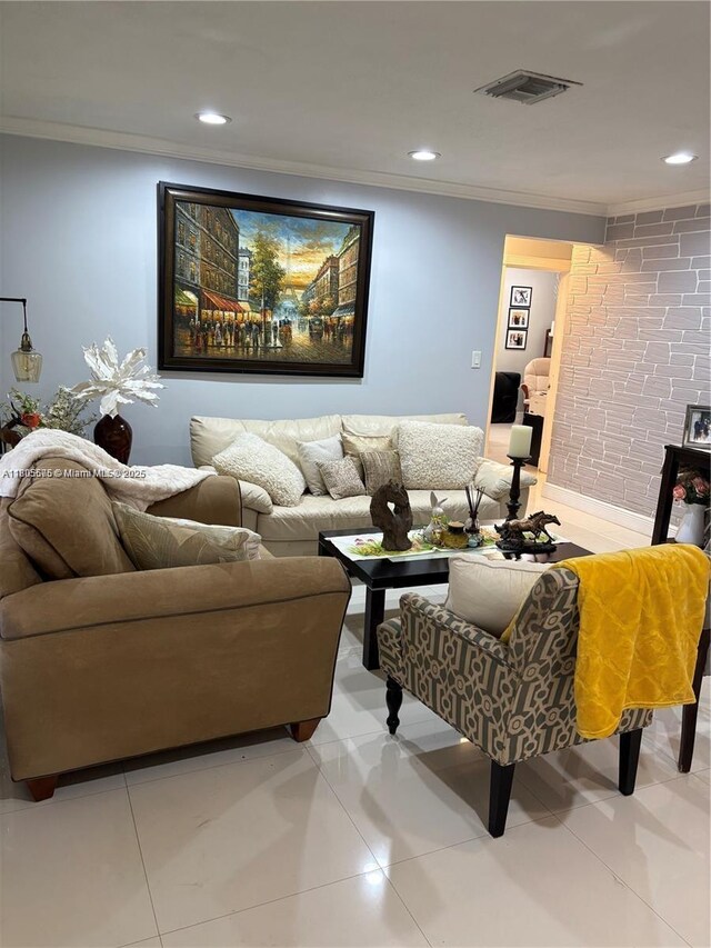 7430 Buchanan St, Hollywood, FL 33024 - living area with crown molding and recessed lighting