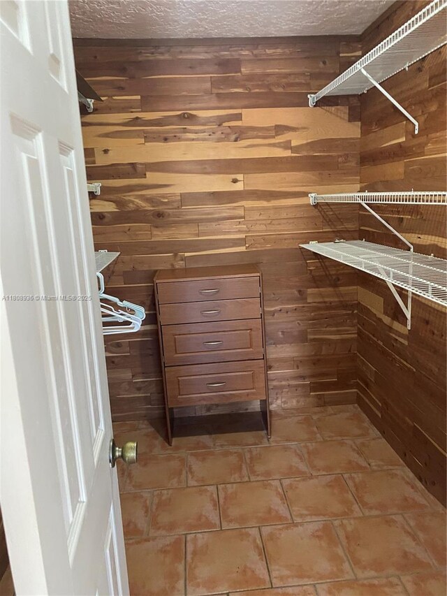 1424 SE 15th St Unit 45, Fort Lauderdale, FL 33316 - view of walk in closet