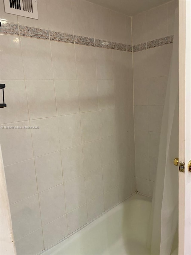 1424 SE 15th St Unit 45, Fort Lauderdale, FL 33316 - full bathroom with shower / tub combo with curtain