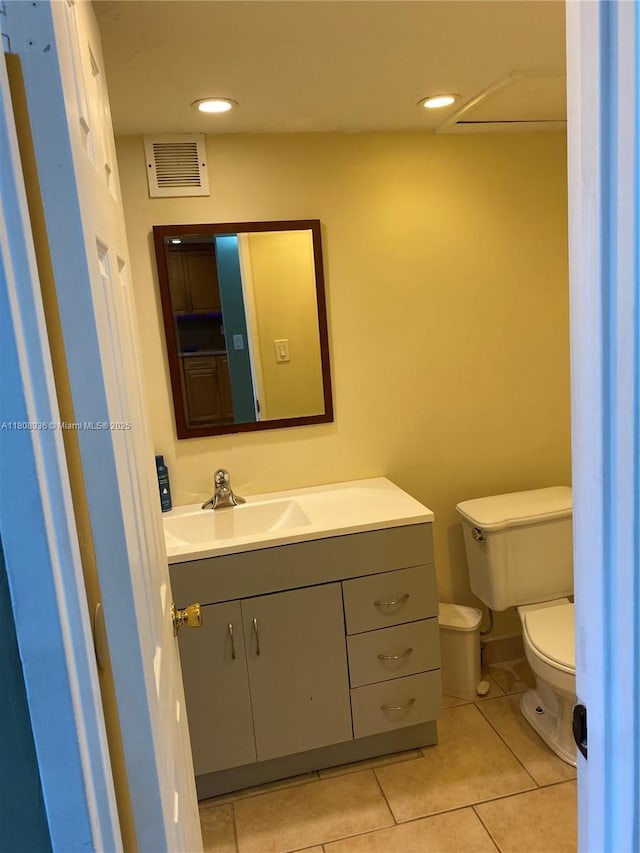 1424 SE 15th St Unit 45, Fort Lauderdale, FL 33316 - half bath featuring vanity, toilet, tile patterned flooring, and recessed lighting