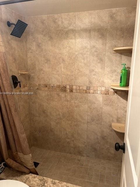 5326 NE 6th Ave Unit E23, Oakland Park, FL 33334 - full bath with tiled shower and toilet