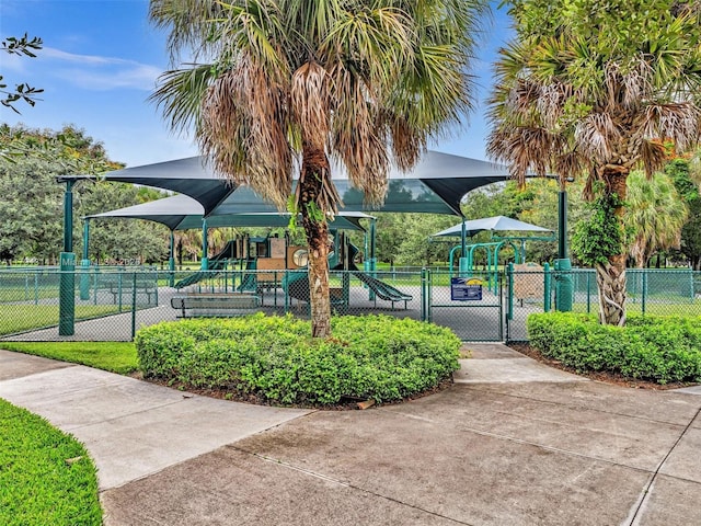 457 Cambridge Dr, Weston, FL 33326 - surrounding community featuring a gate