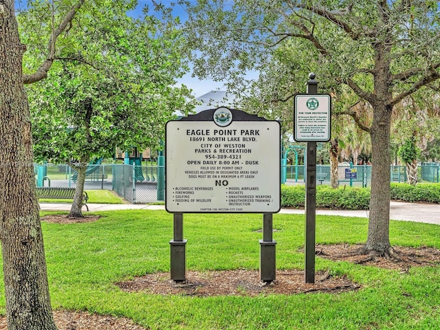 457 Cambridge Dr, Weston, FL 33326 - exterior view