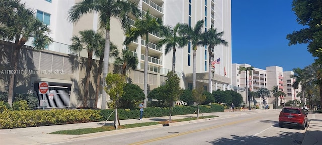 18100 N Bay Rd Unit Ph7, Sunny Isles Beach, FL 33160 - view of apartment building / complex