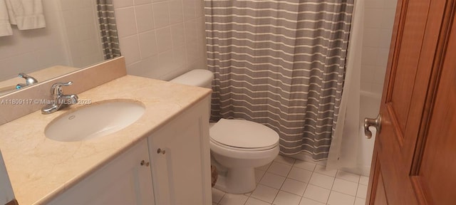 18100 N Bay Rd Unit Ph7, Sunny Isles Beach, FL 33160 - full bathroom featuring tile patterned flooring, vanity, shower / bath combo with shower curtain, and tile walls