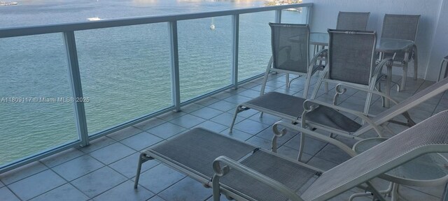 18100 N Bay Rd Unit Ph7, Sunny Isles Beach, FL 33160 - balcony featuring a water view
